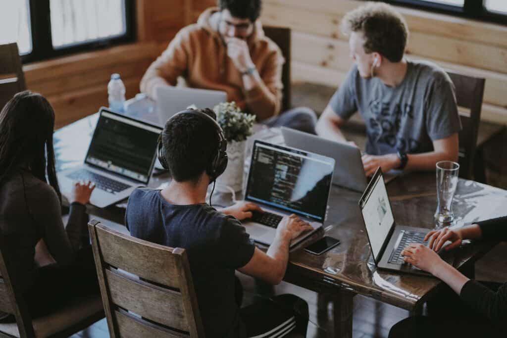 An image of a people working in an office.