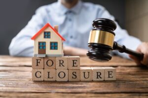 House Foreclosure Mortgage Agreement In Court.